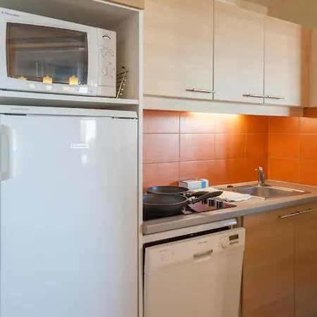 Les Gemeaux - Belle Plagne Апартаменты *